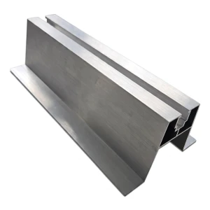 Šikmý trapézový můstek s EPDM těsněním H63 L330 – hliníkový střešní adaptér PV